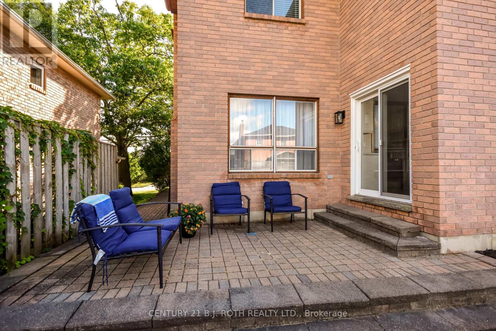 Photo 14 of 25 Keats Drive, Barrie ON