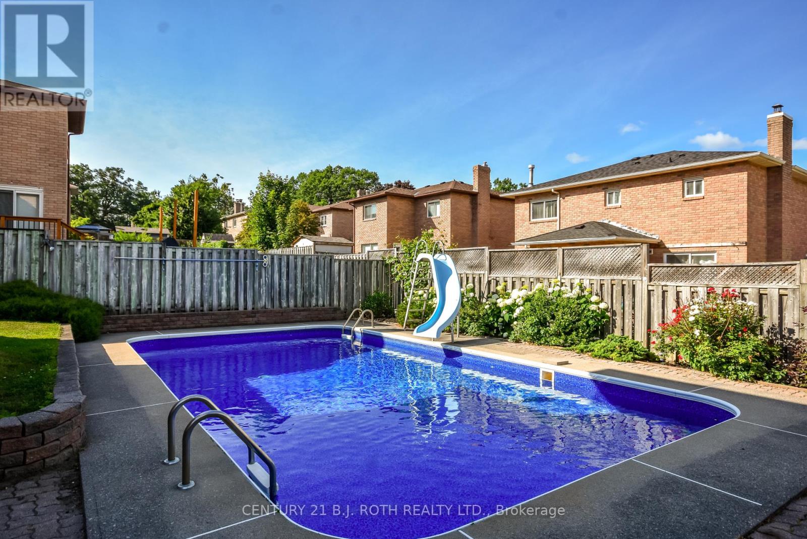 Photo 15 of 25 Keats Drive, Barrie ON