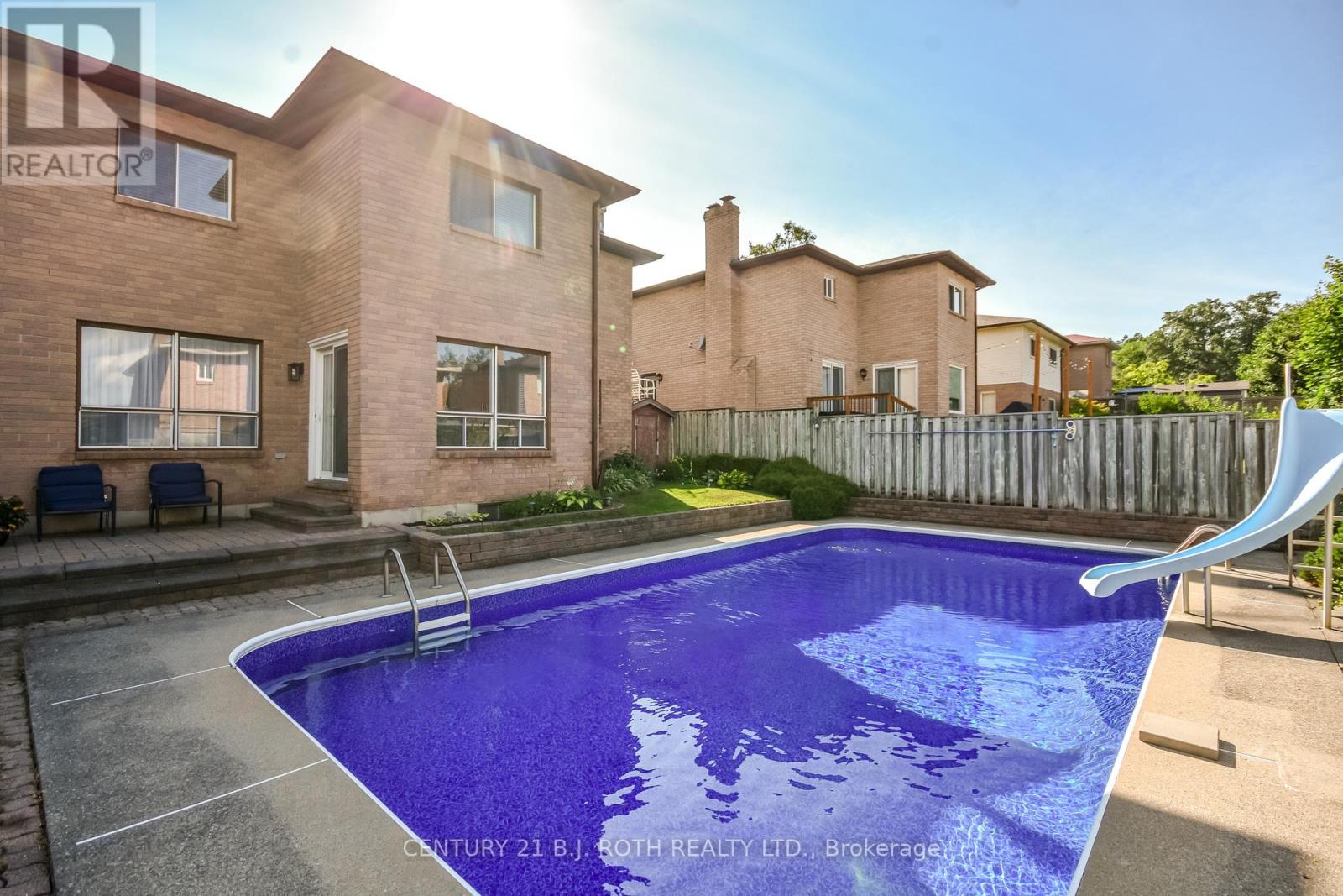 Photo 2 of 25 Keats Drive, Barrie ON