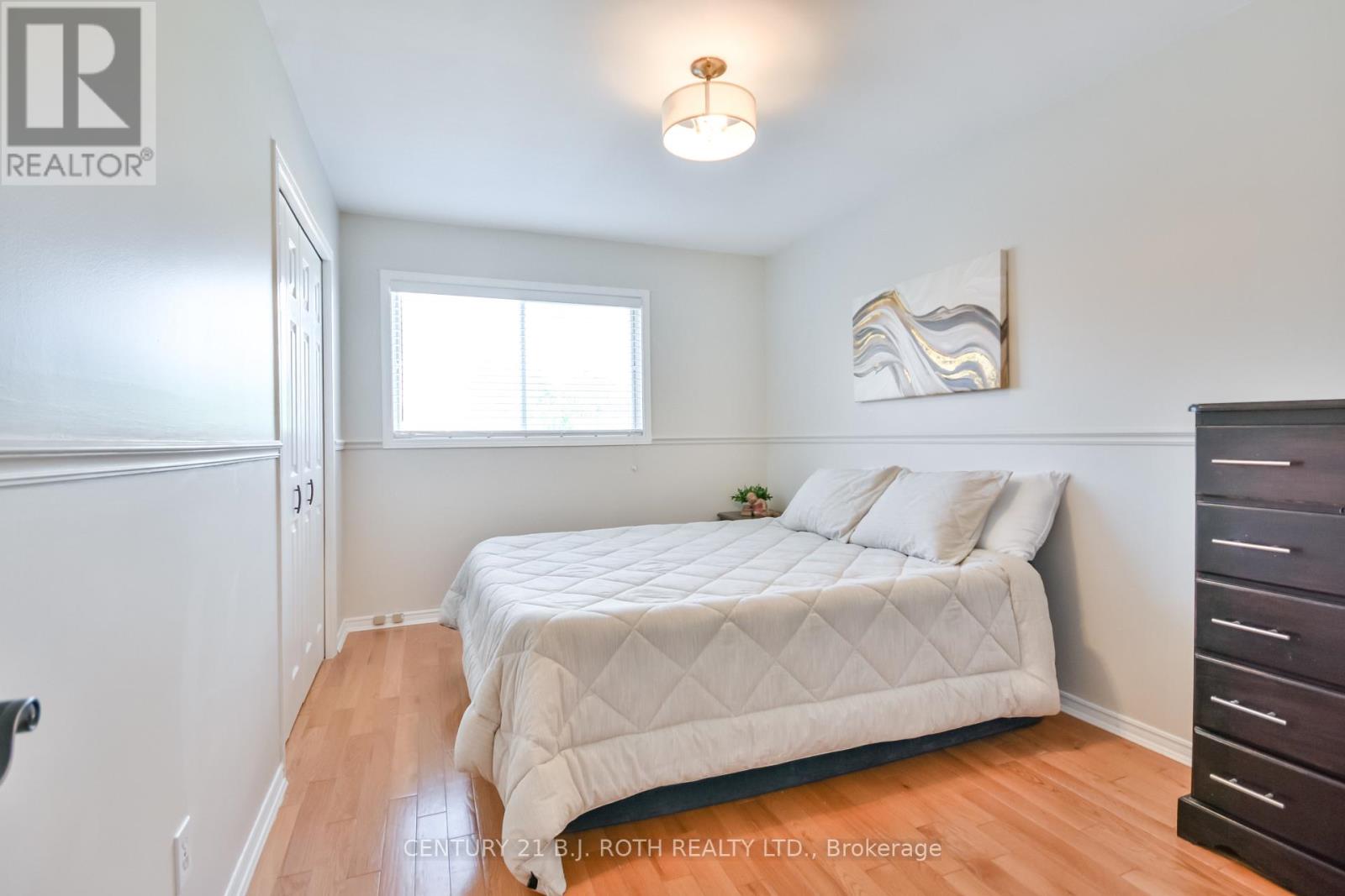 Photo 24 of 25 Keats Drive, Barrie ON
