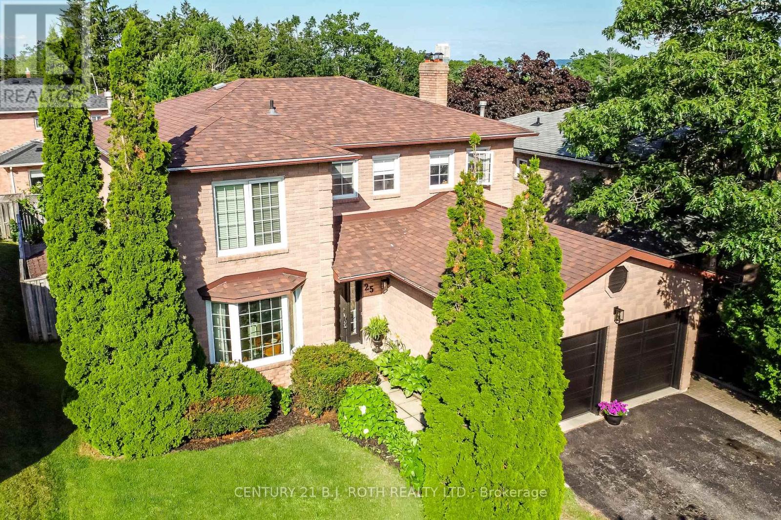 Photo 3 of 25 Keats Drive, Barrie ON