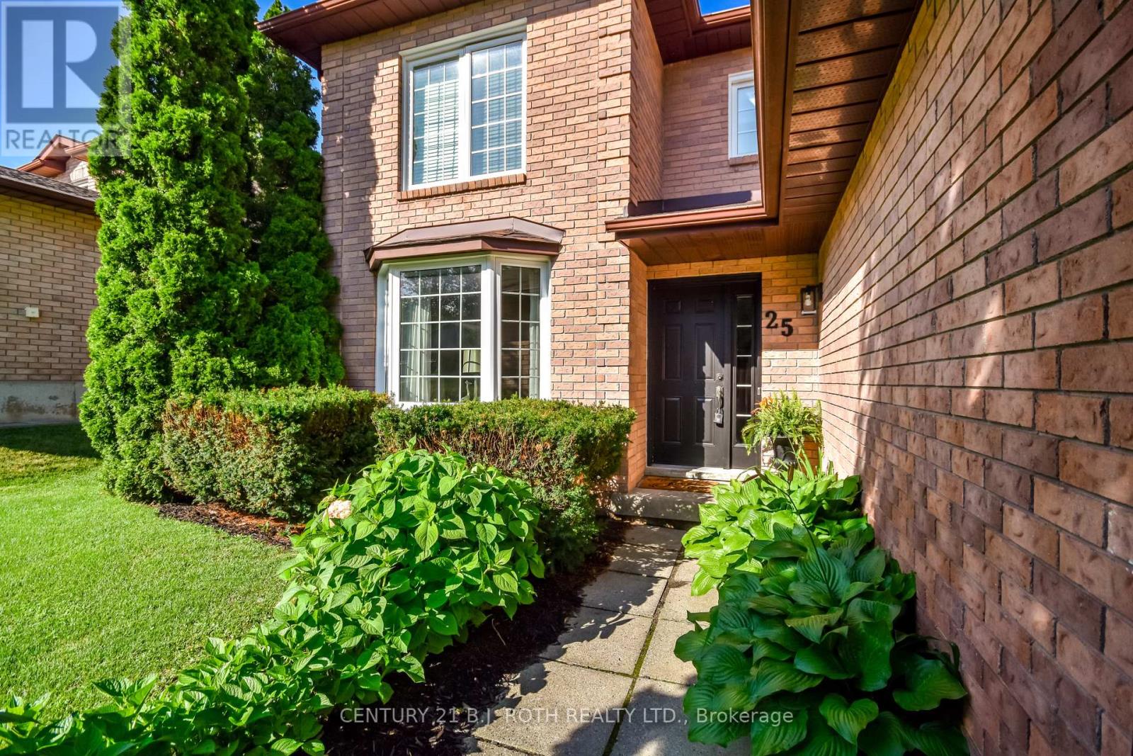 Photo 4 of 25 Keats Drive, Barrie ON
