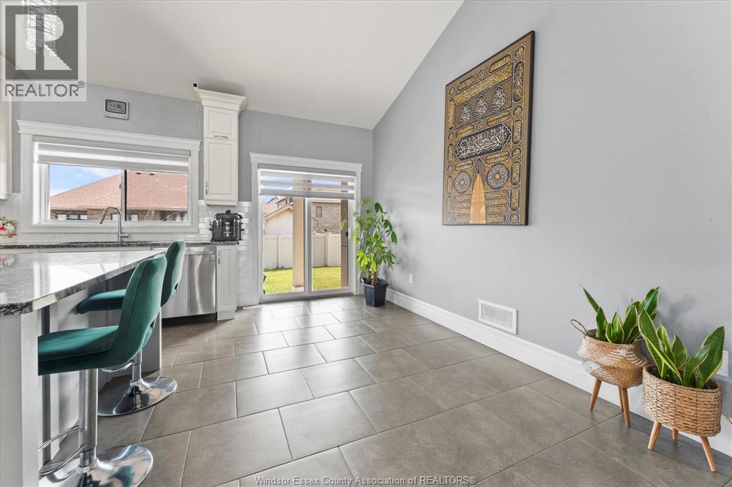 Photo 12 of 1390 Barkley Avenue Unit Main, Windsor ON