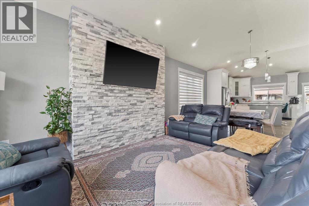 Photo 16 of 1390 Barkley Avenue Unit Main, Windsor ON