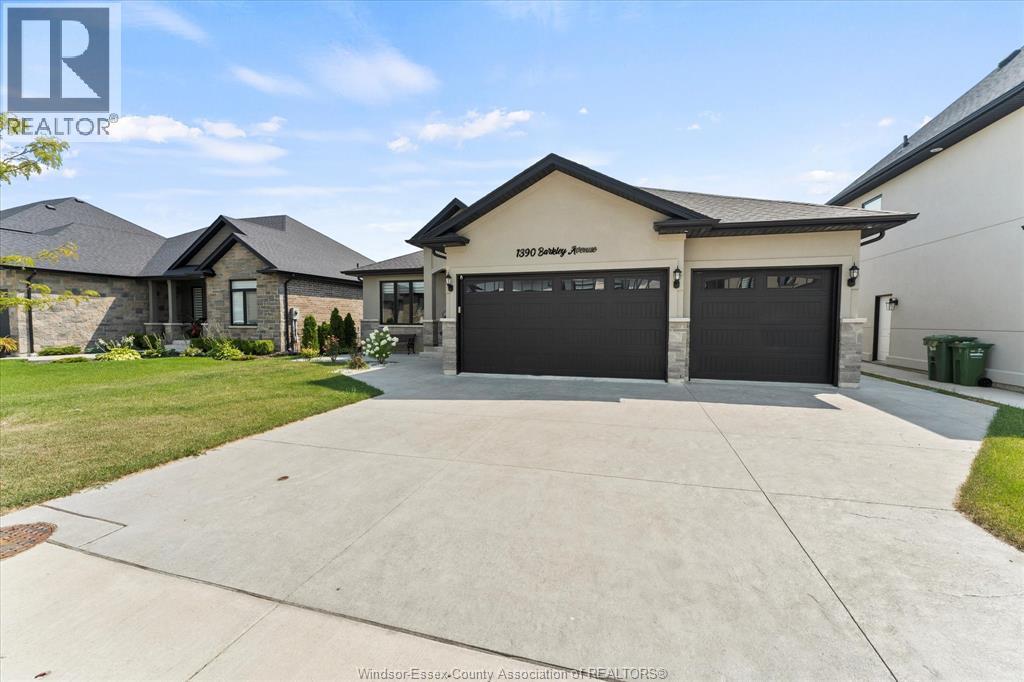 Photo 3 of 1390 Barkley Avenue Unit Main, Windsor ON