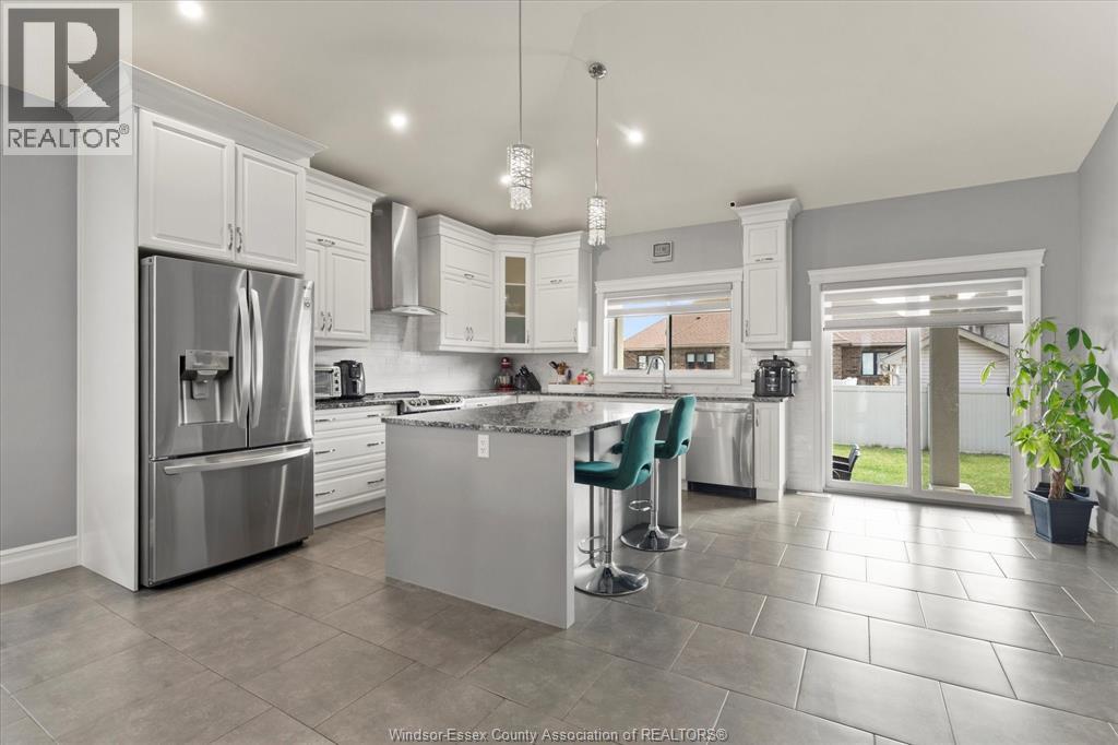 Photo 7 of 1390 Barkley Avenue Unit Main, Windsor ON