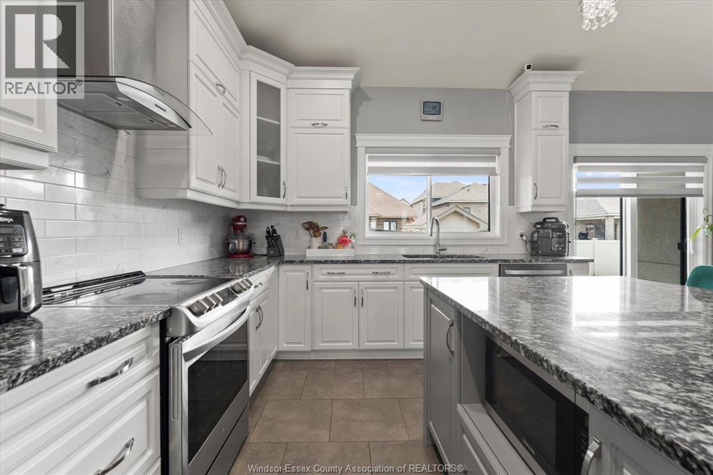 Photo 8 of 1390 Barkley Avenue Unit Main, Windsor ON