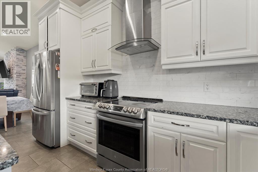 Photo 9 of 1390 Barkley Avenue Unit Main, Windsor ON