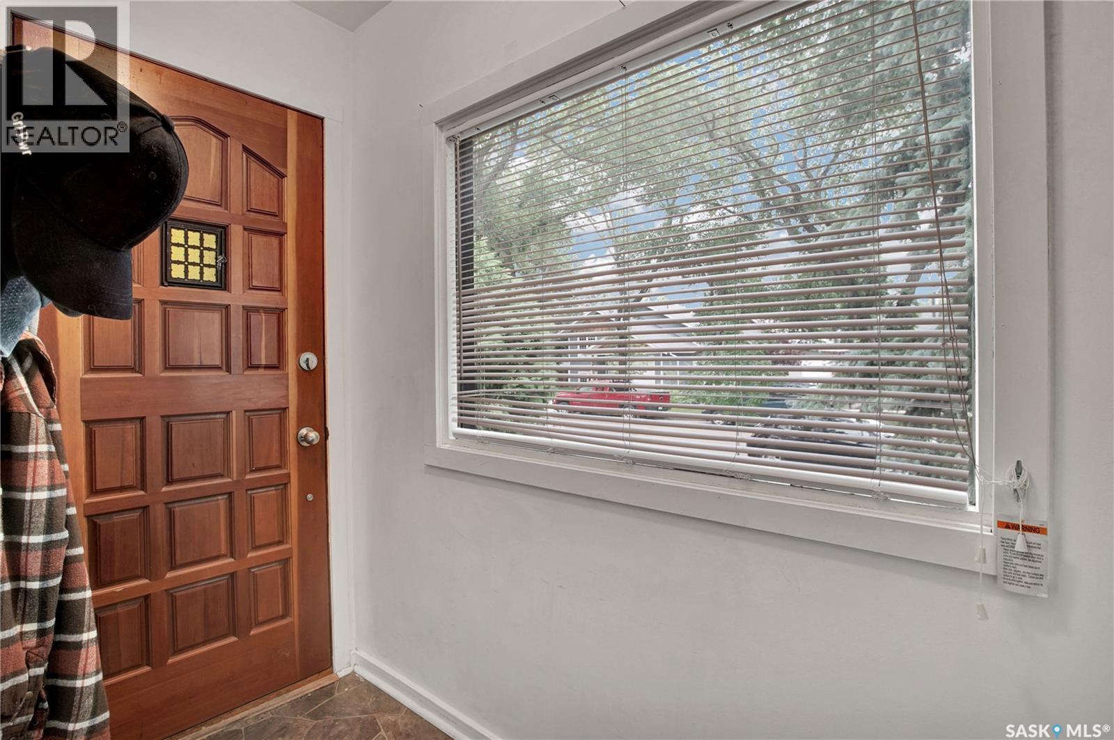Photo 3 of 219 Maple Street E, Saskatoon SK