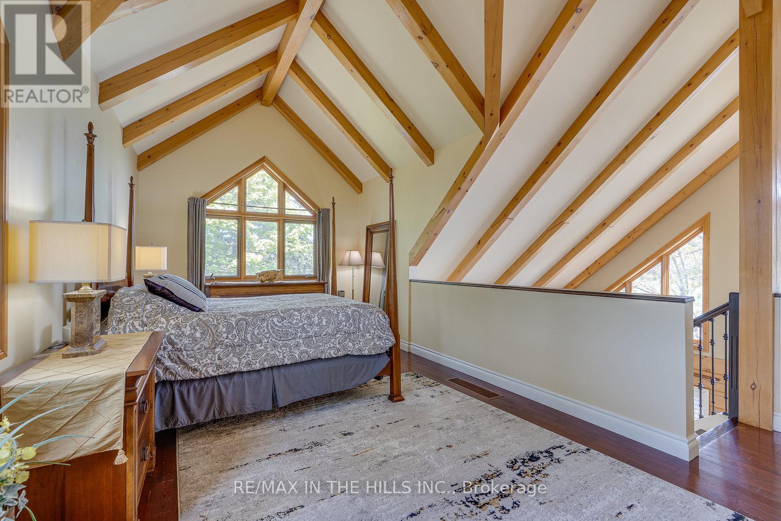 Photo 20 of 143 143 Green Lake Road W, Caledon ON