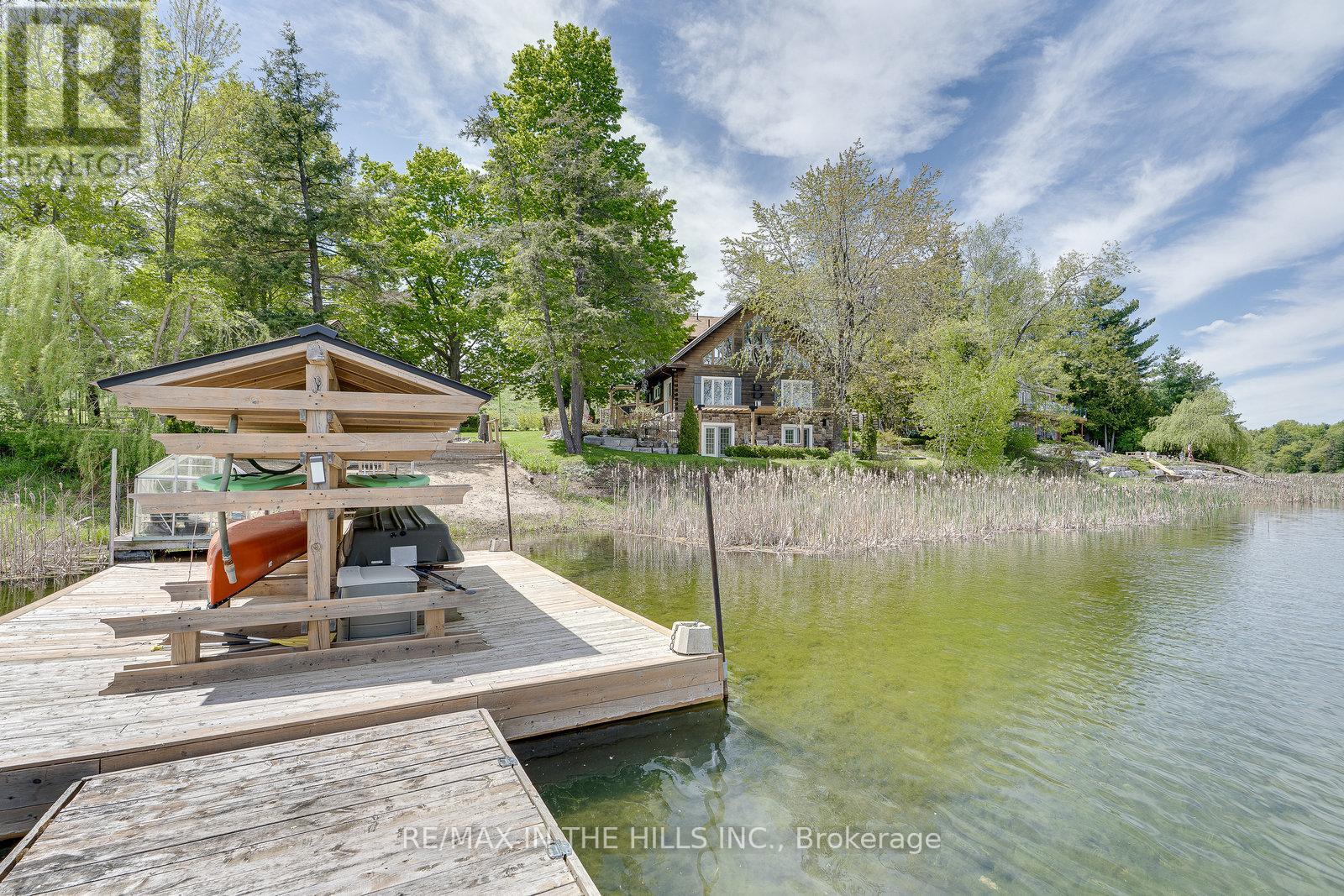 Photo 32 of 143 143 Green Lake Road W, Caledon ON