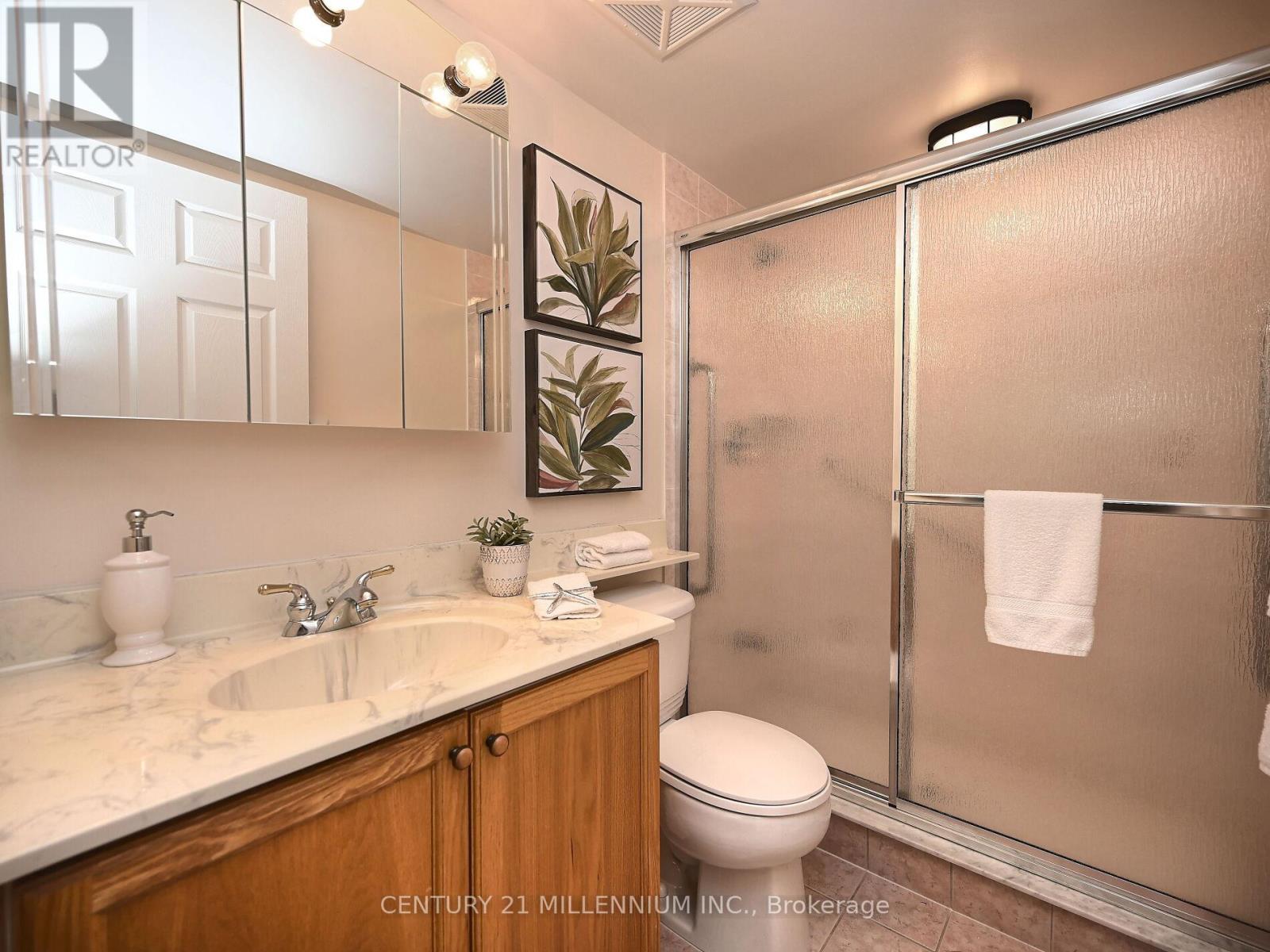 Photo 11 of 113 25 Via Rosedale, Brampton ON