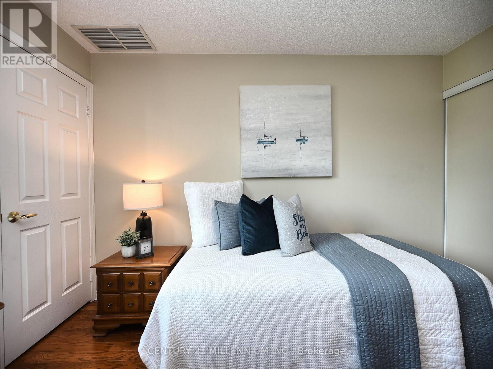 Photo 17 of 113 25 Via Rosedale, Brampton ON