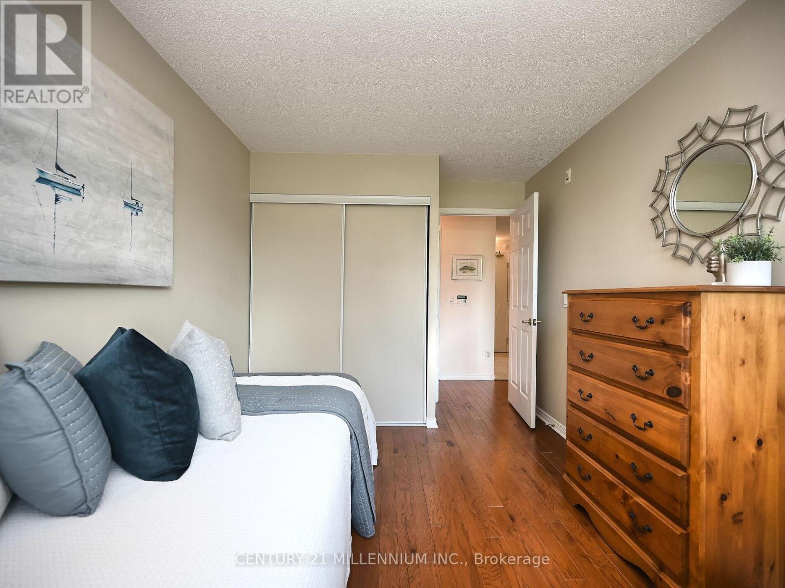 Photo 12 of 113 25 Via Rosedale, Brampton ON