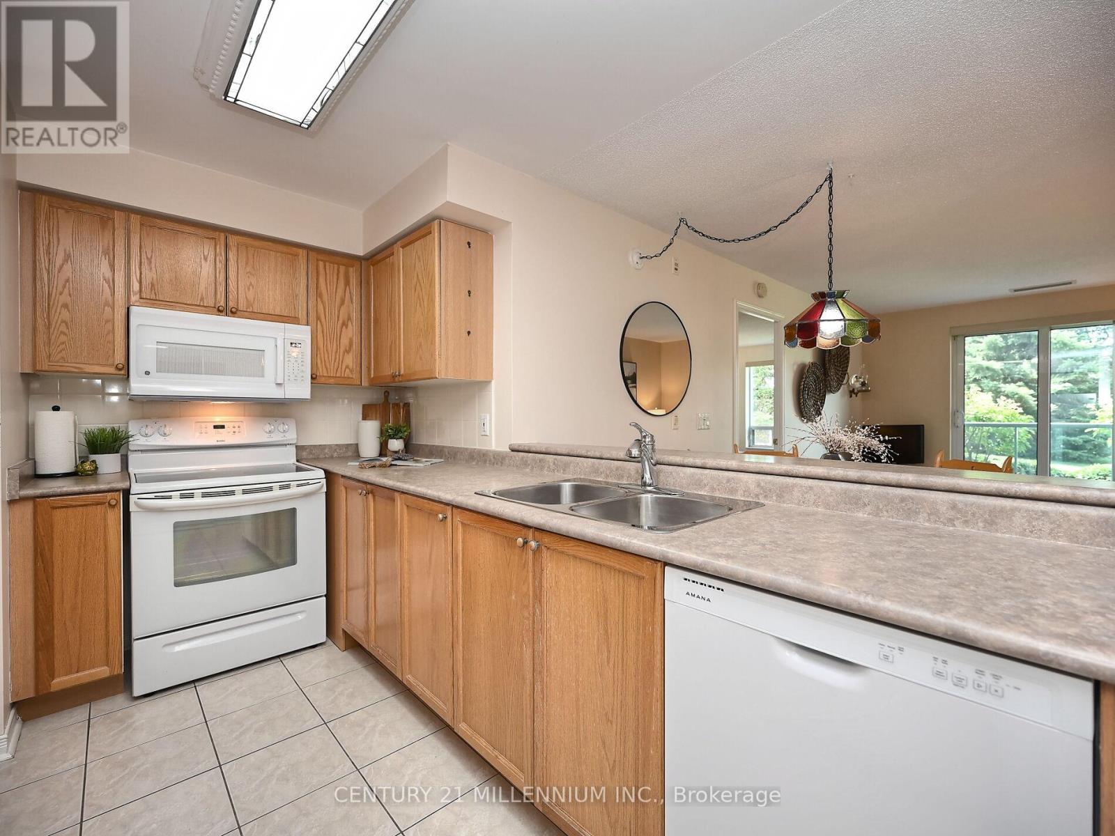 Photo 33 of 113 25 Via Rosedale, Brampton ON