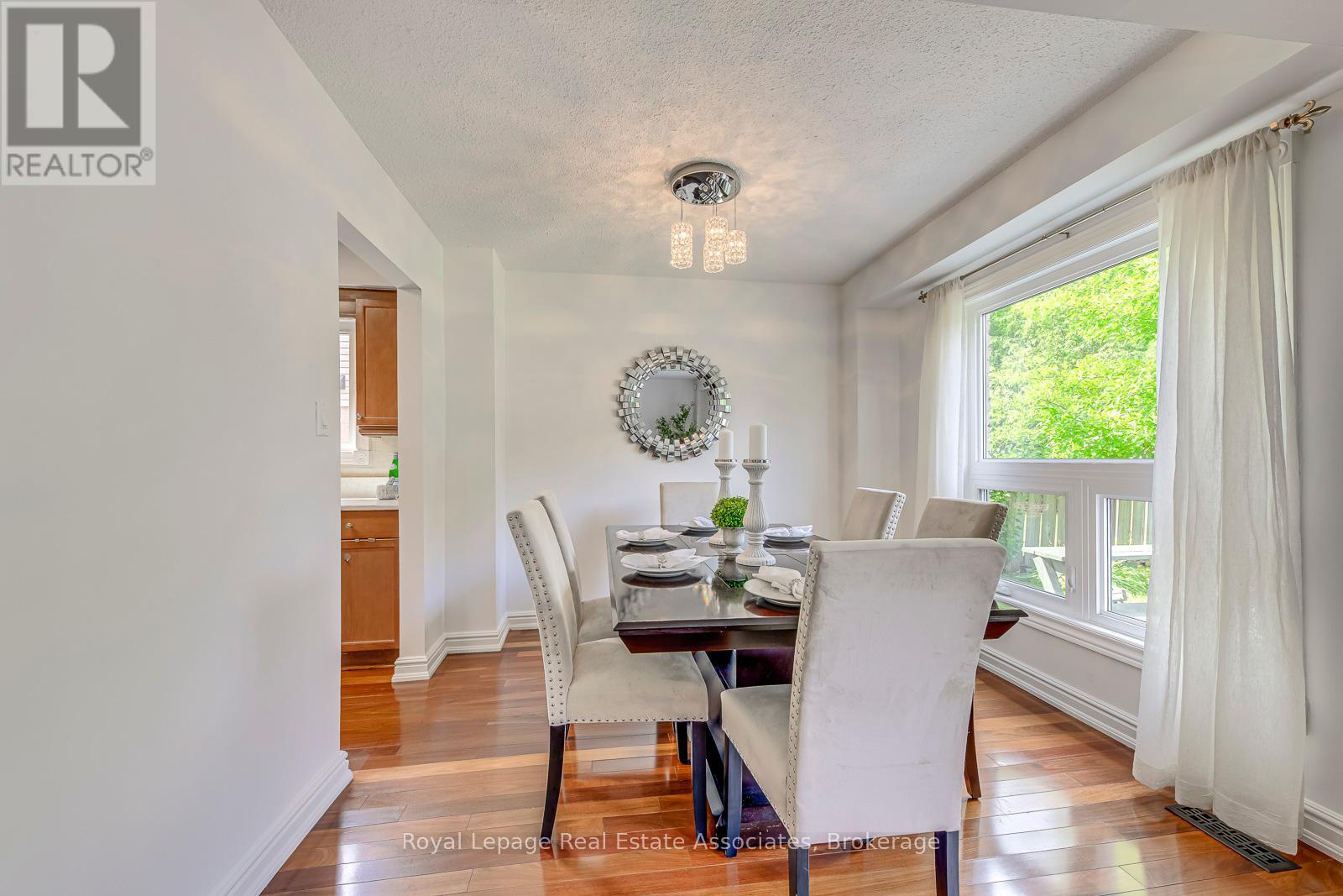 Photo 31 of 6221 Millers Grove, Mississauga ON