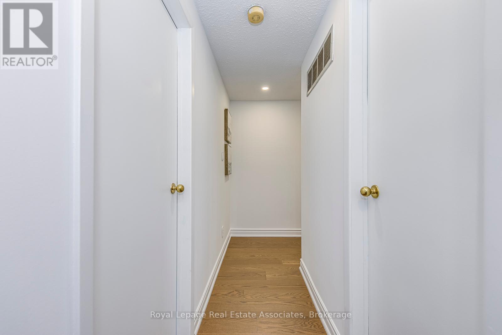 Photo 49 of 6221 Millers Grove, Mississauga ON
