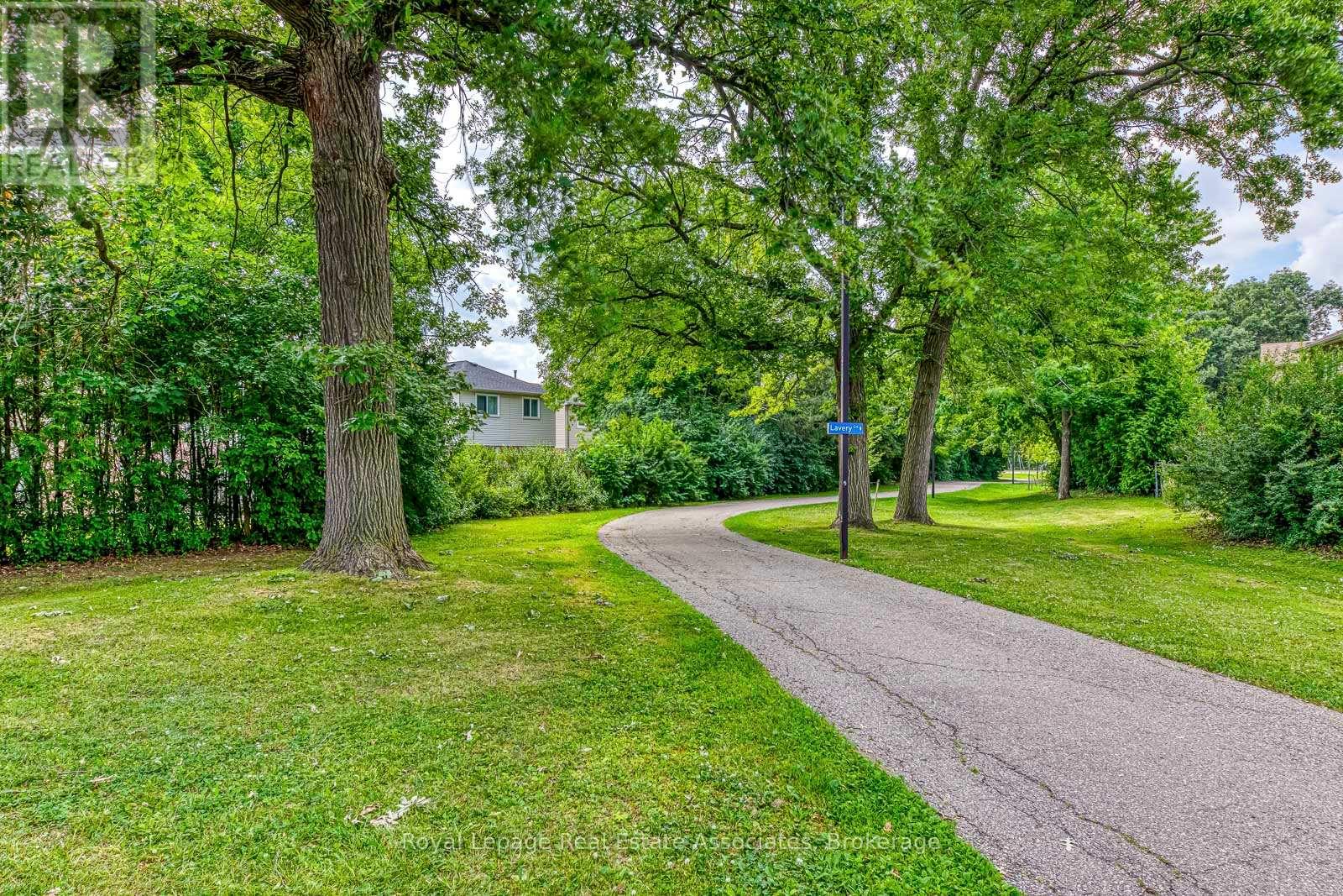 Photo 29 of 6221 Millers Grove, Mississauga ON