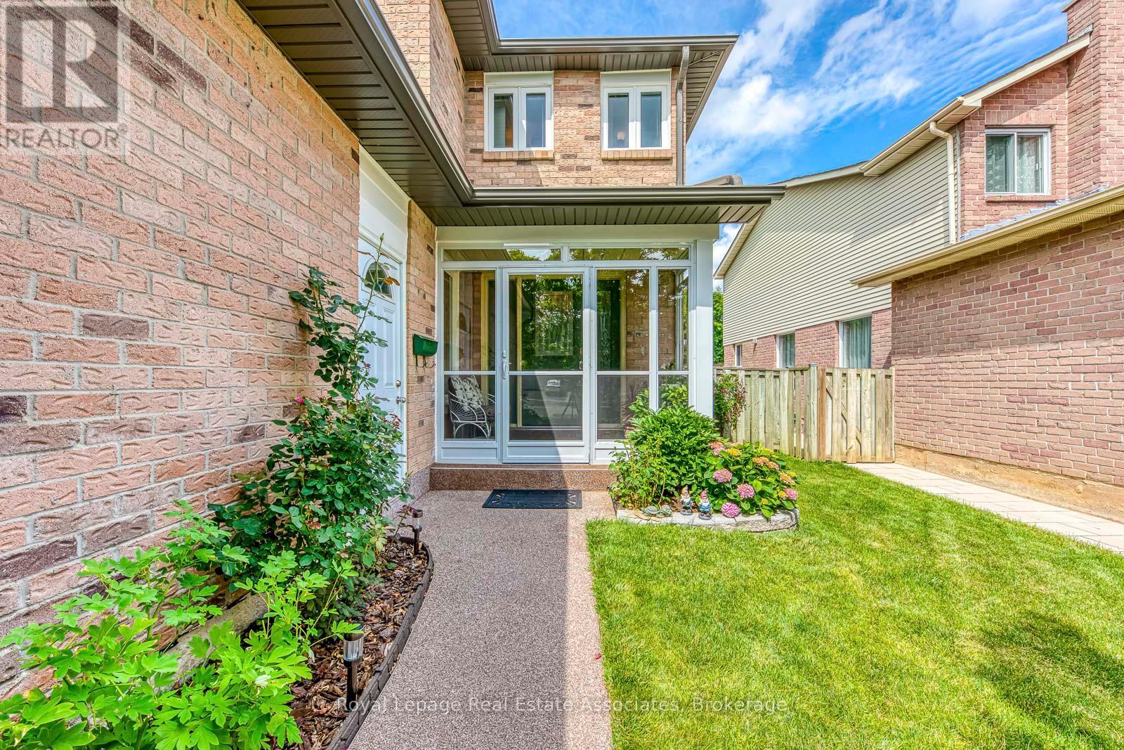 Photo 20 of 6221 Millers Grove, Mississauga ON