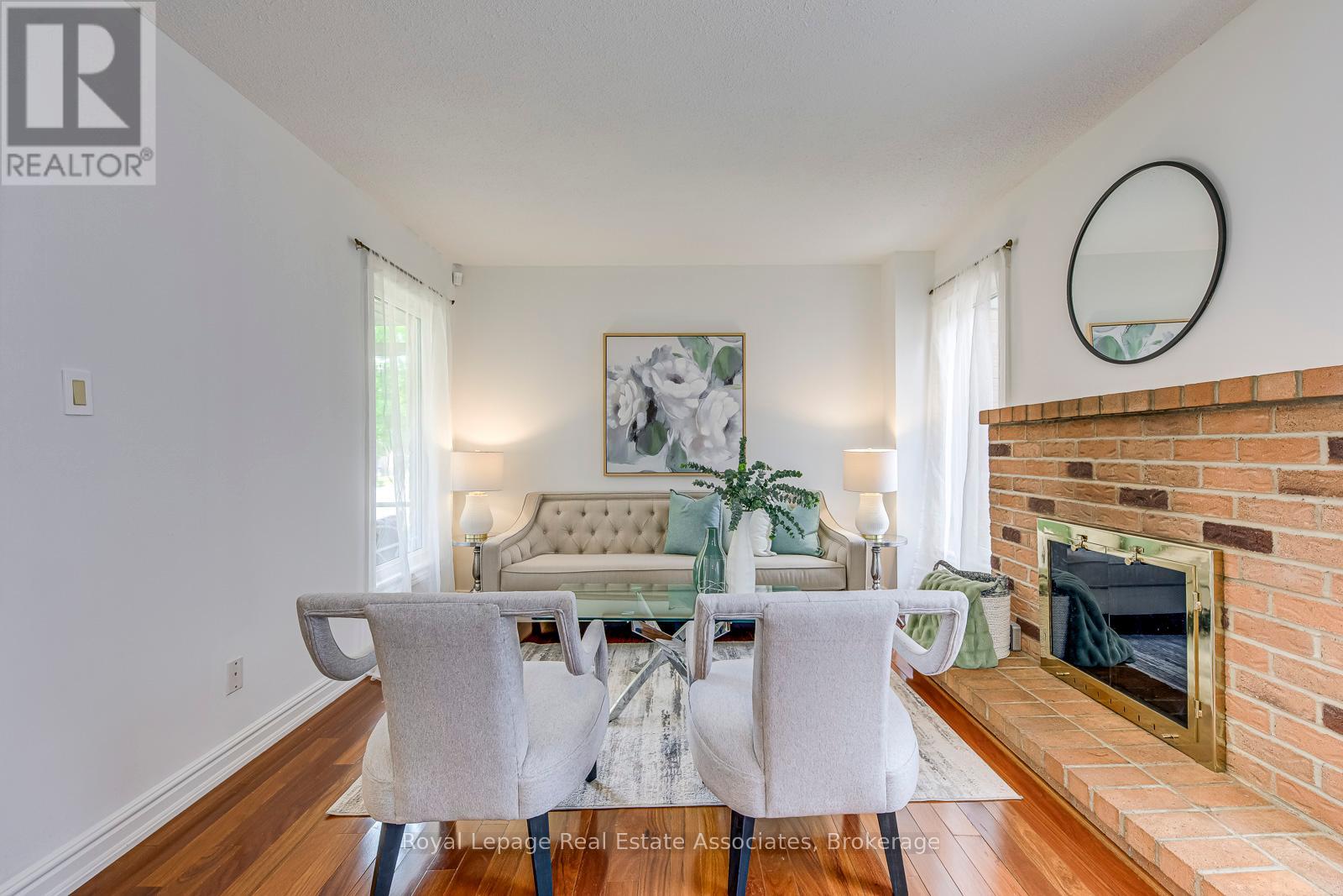 Photo 9 of 6221 Millers Grove, Mississauga ON
