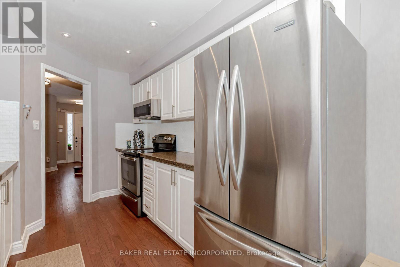 Photo 18 of 44 1485 Torrington Drive, Mississauga ON