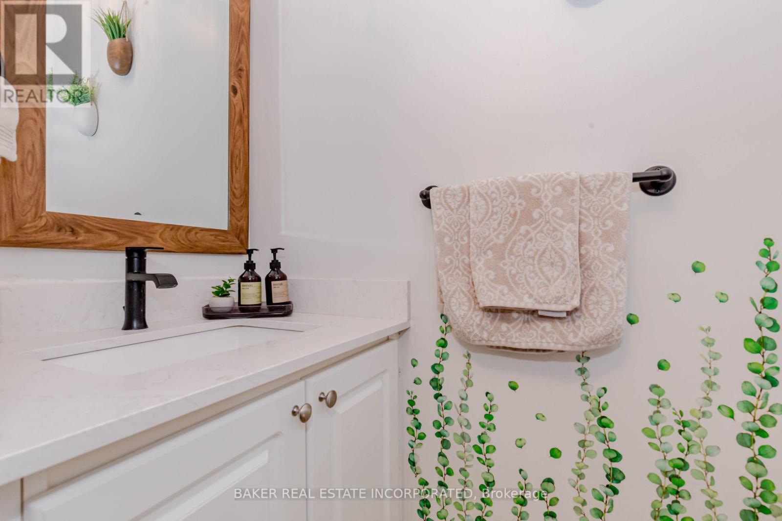 Photo 31 of 44 1485 Torrington Drive, Mississauga ON