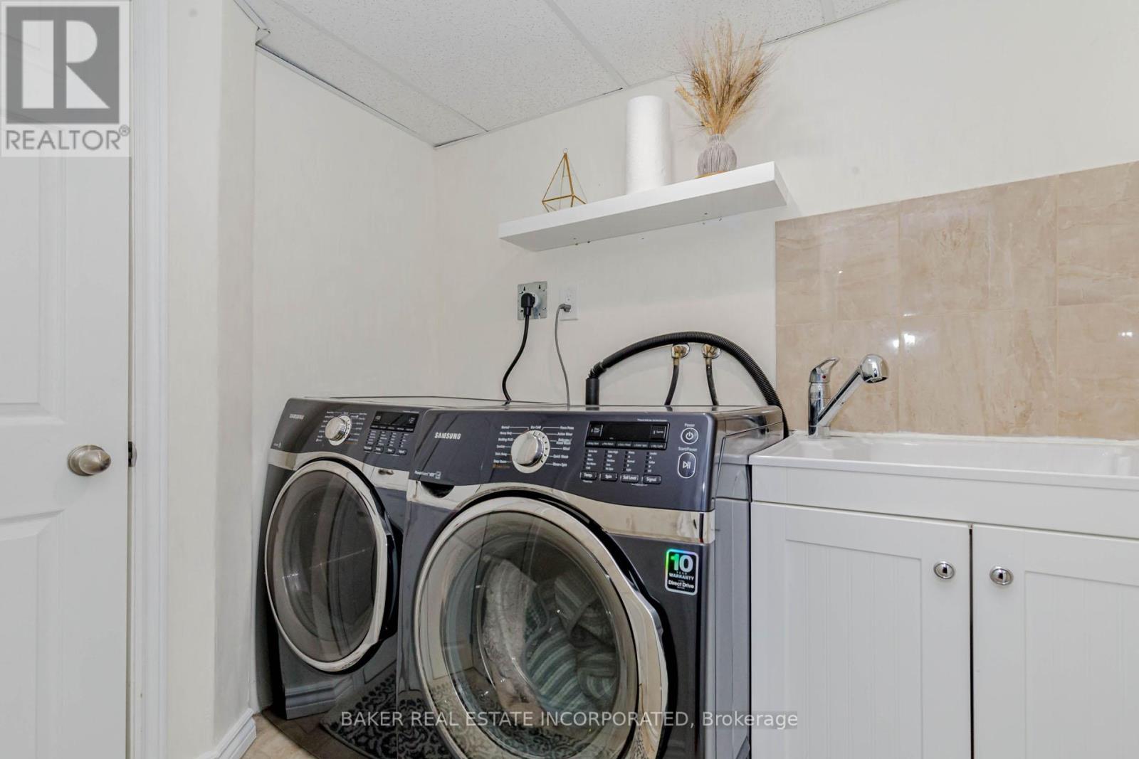 Photo 13 of 44 1485 Torrington Drive, Mississauga ON