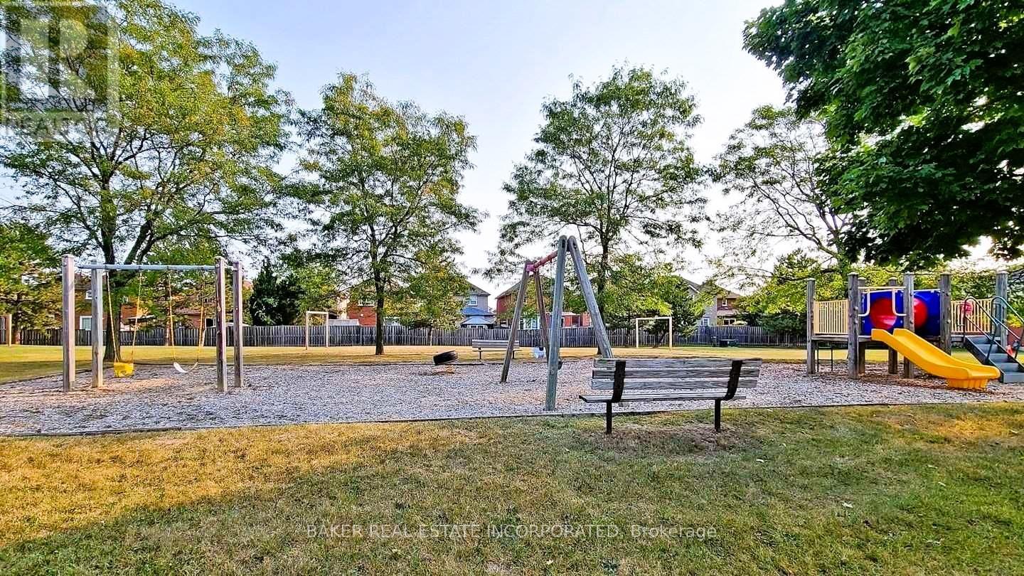 Photo 2 of 44 1485 Torrington Drive, Mississauga ON