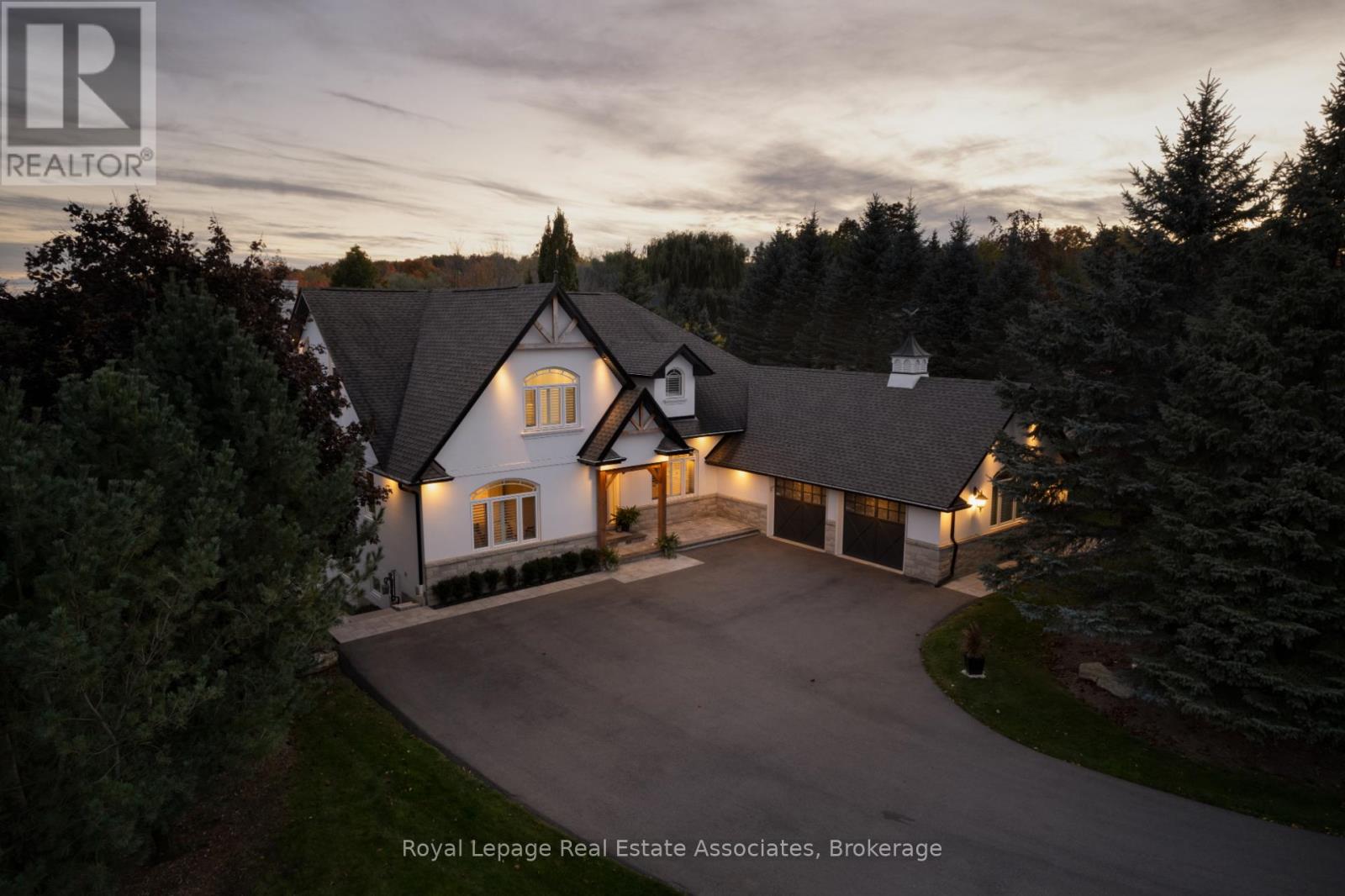 Photo 2 of 50 Lyonsview Lane, Caledon ON