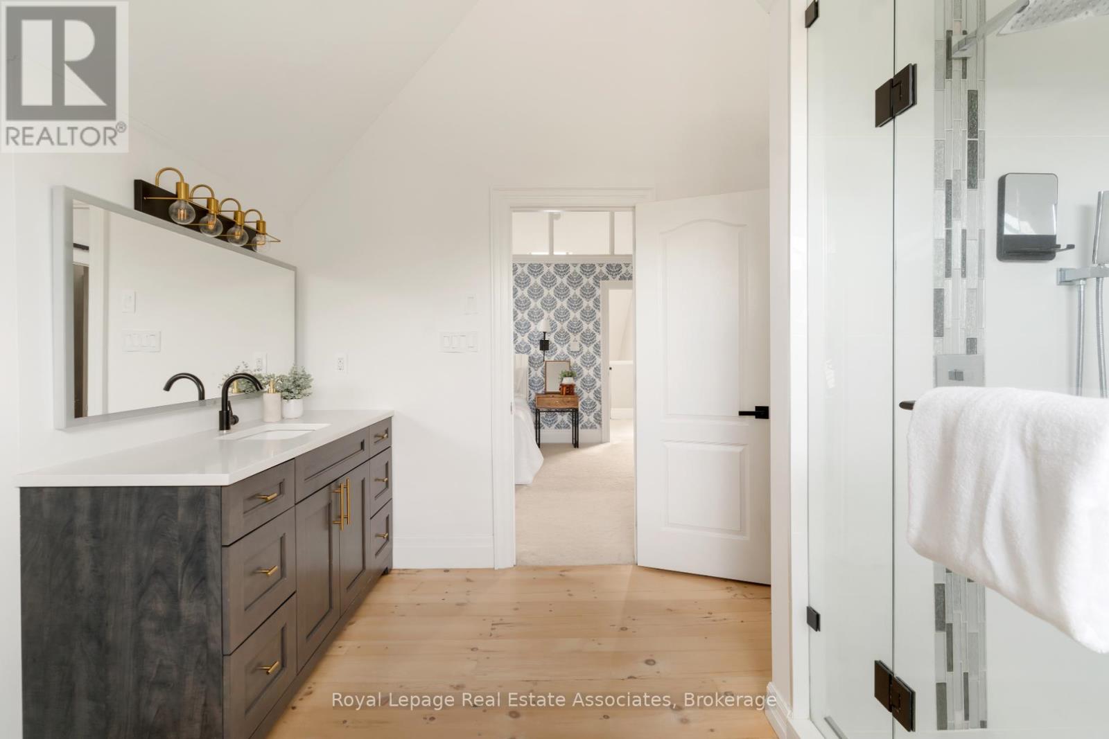 Photo 26 of 50 Lyonsview Lane, Caledon ON