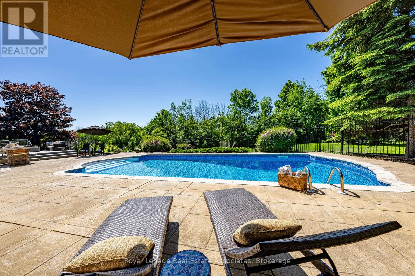 Photo 38 of 50 Lyonsview Lane, Caledon ON