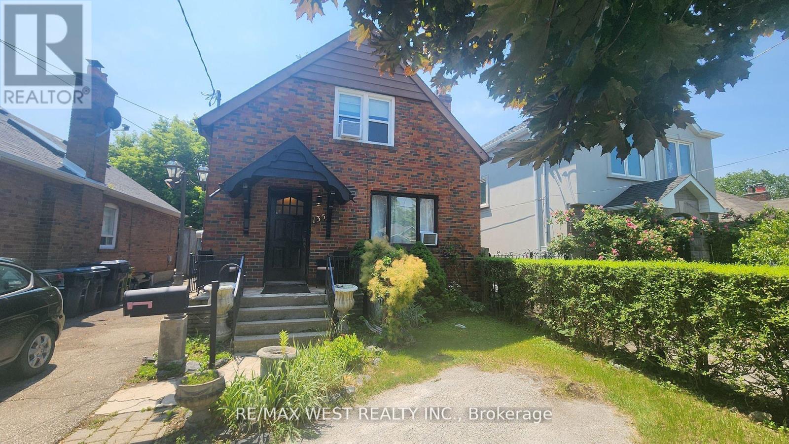 Photo 1 of 2nd Flr 135 Ellins Avenue, Toronto ON