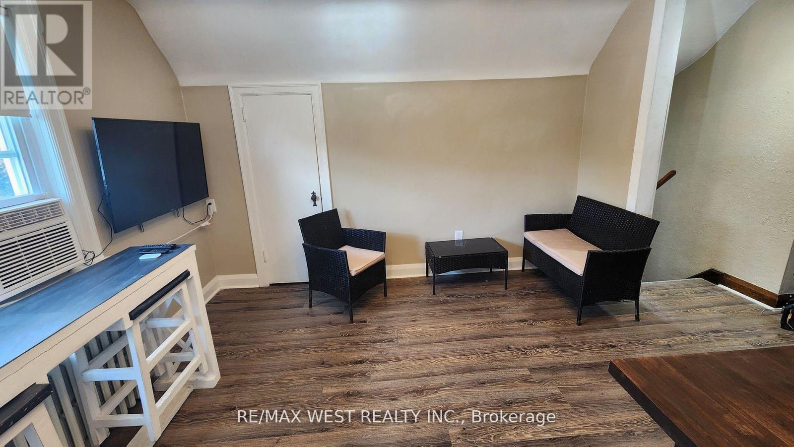 Photo 3 of 2nd Flr 135 Ellins Avenue, Toronto ON
