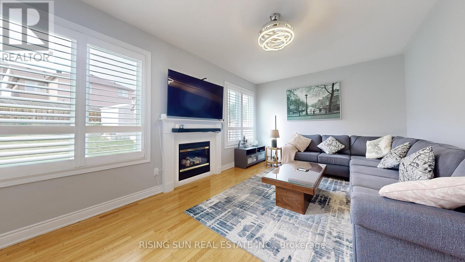 Photo 6 of 15 Mario Street, Brampton ON