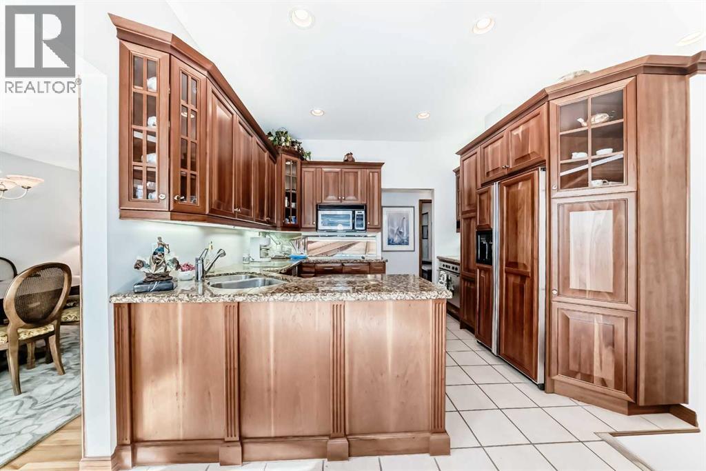 Photo 9 of 1424 23 Street Nw, Calgary AB