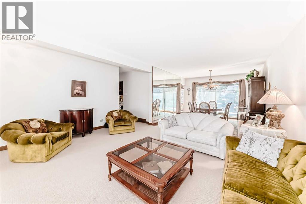 Photo 2 of 1424 23 Street Nw, Calgary AB