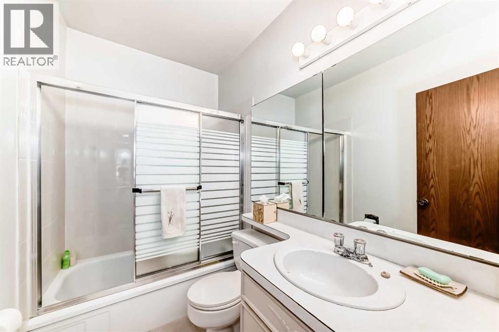 Photo 26 of 1424 23 Street Nw, Calgary AB