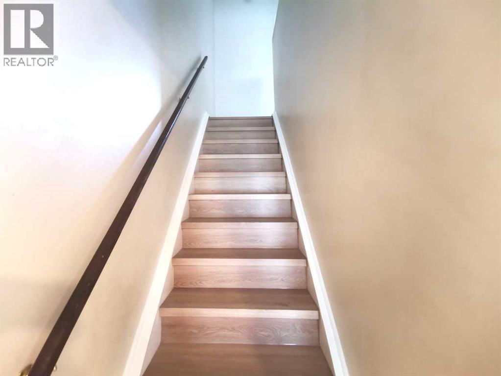 Single Family House for Sale in    Street NE Rundle Calgary 