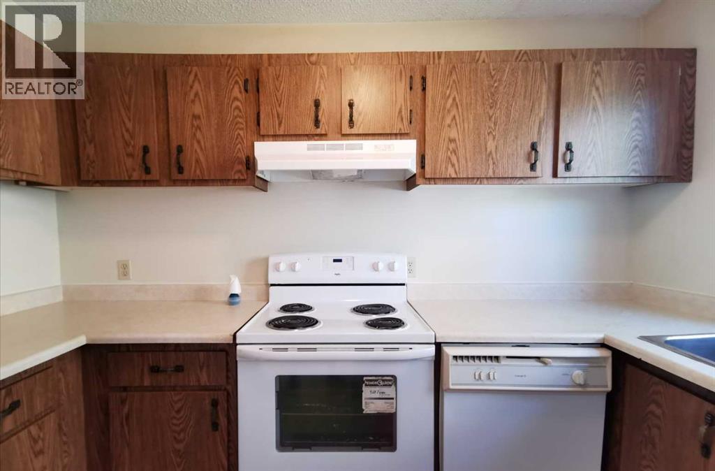 Single Family House for Sale in    Street NE Rundle Calgary 