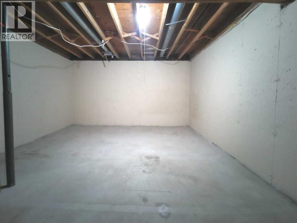 Single Family House for Sale in    Street NE Rundle Calgary 