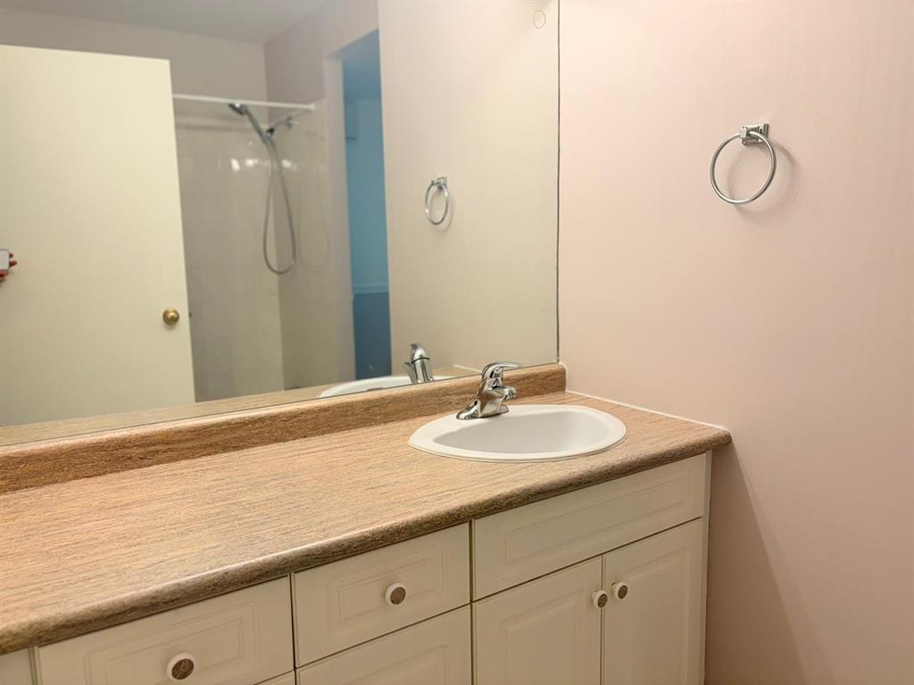 Photo 18 of 107 119 Swindon Way, Winnipeg MB