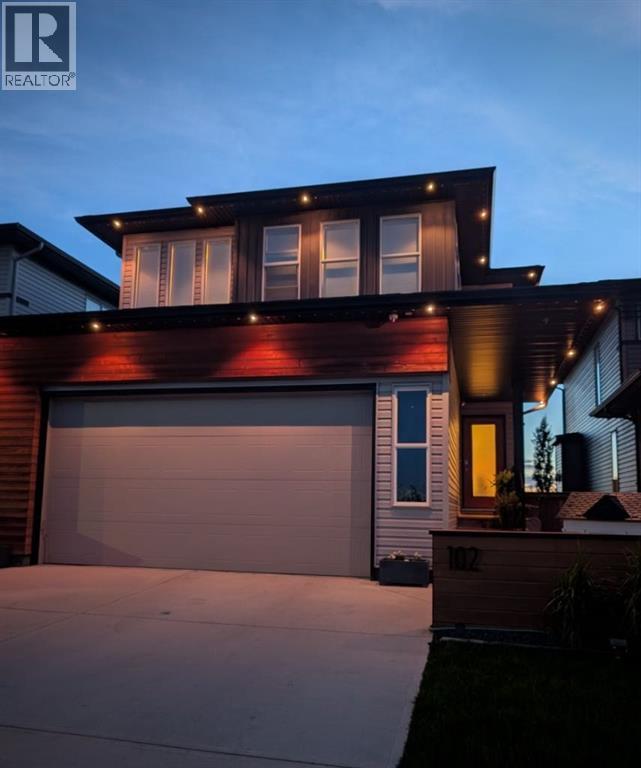 Photo 3 of 102 Blackwolf Bay N, Lethbridge AB