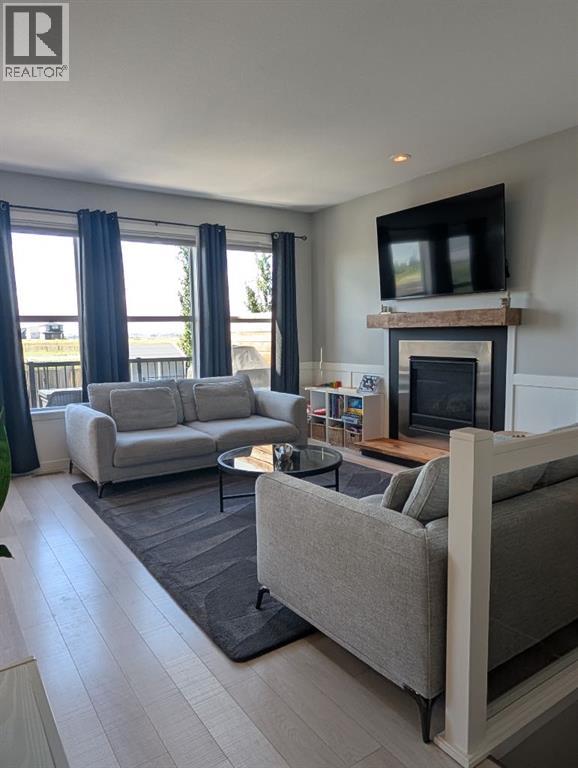 Photo 4 of 102 Blackwolf Bay N, Lethbridge AB