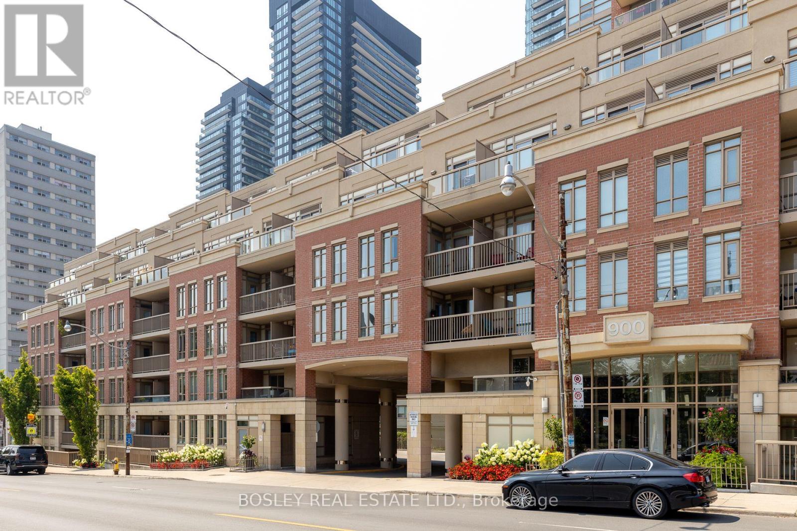 Photo 1 of 412 900 Mount Pleasant Road, Toronto ON
