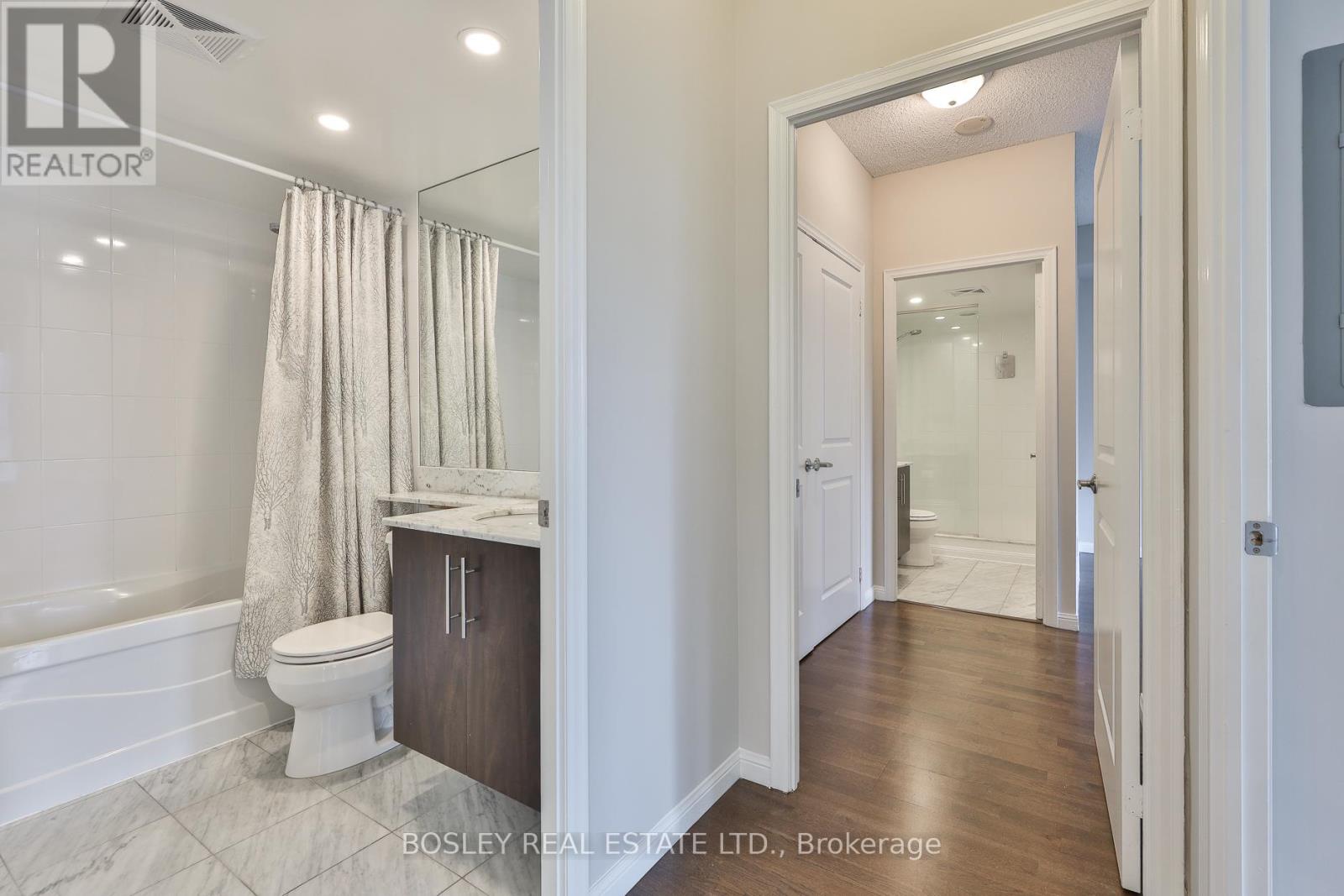 Photo 17 of 412 900 Mount Pleasant Road, Toronto ON