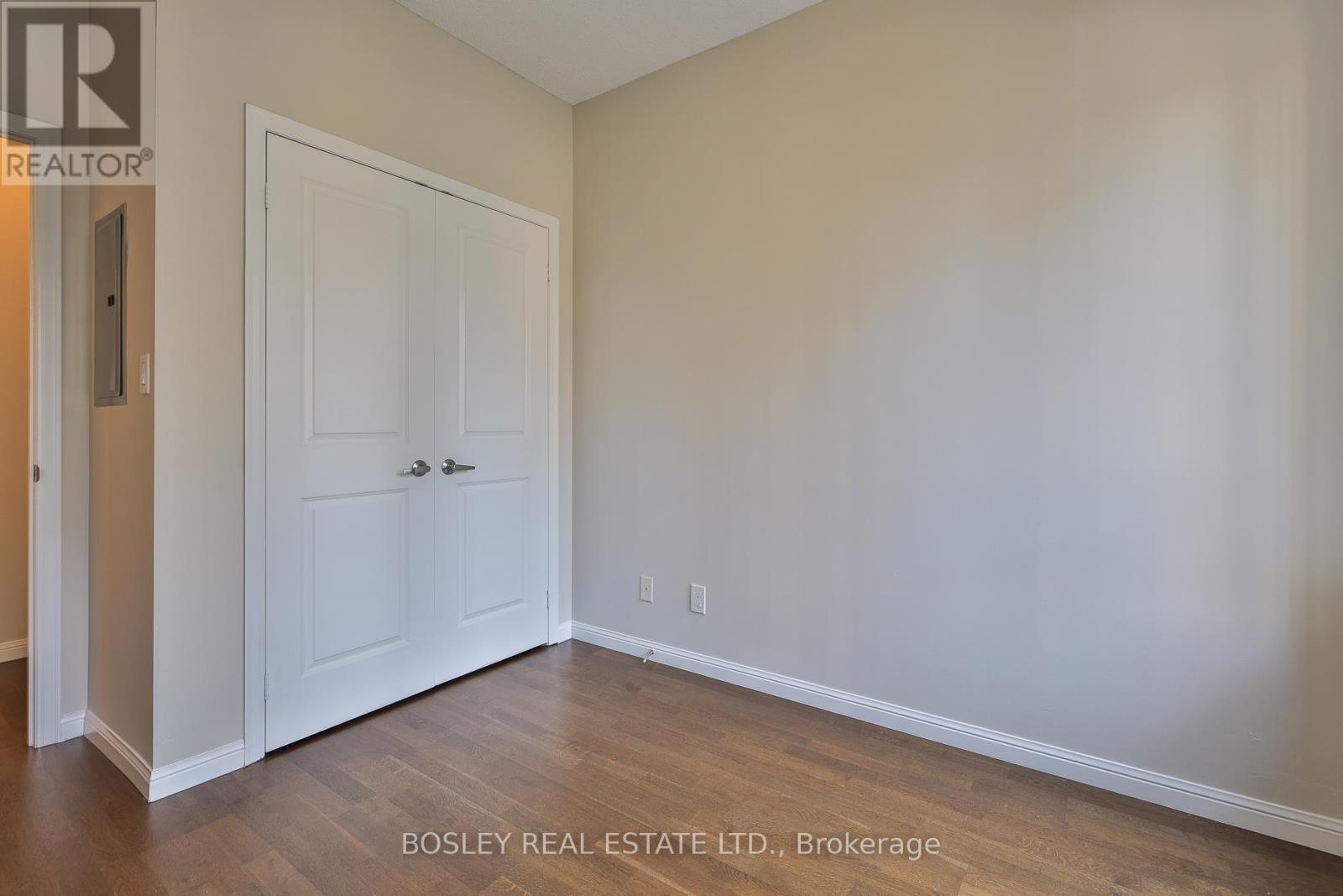Photo 25 of 412 900 Mount Pleasant Road, Toronto ON