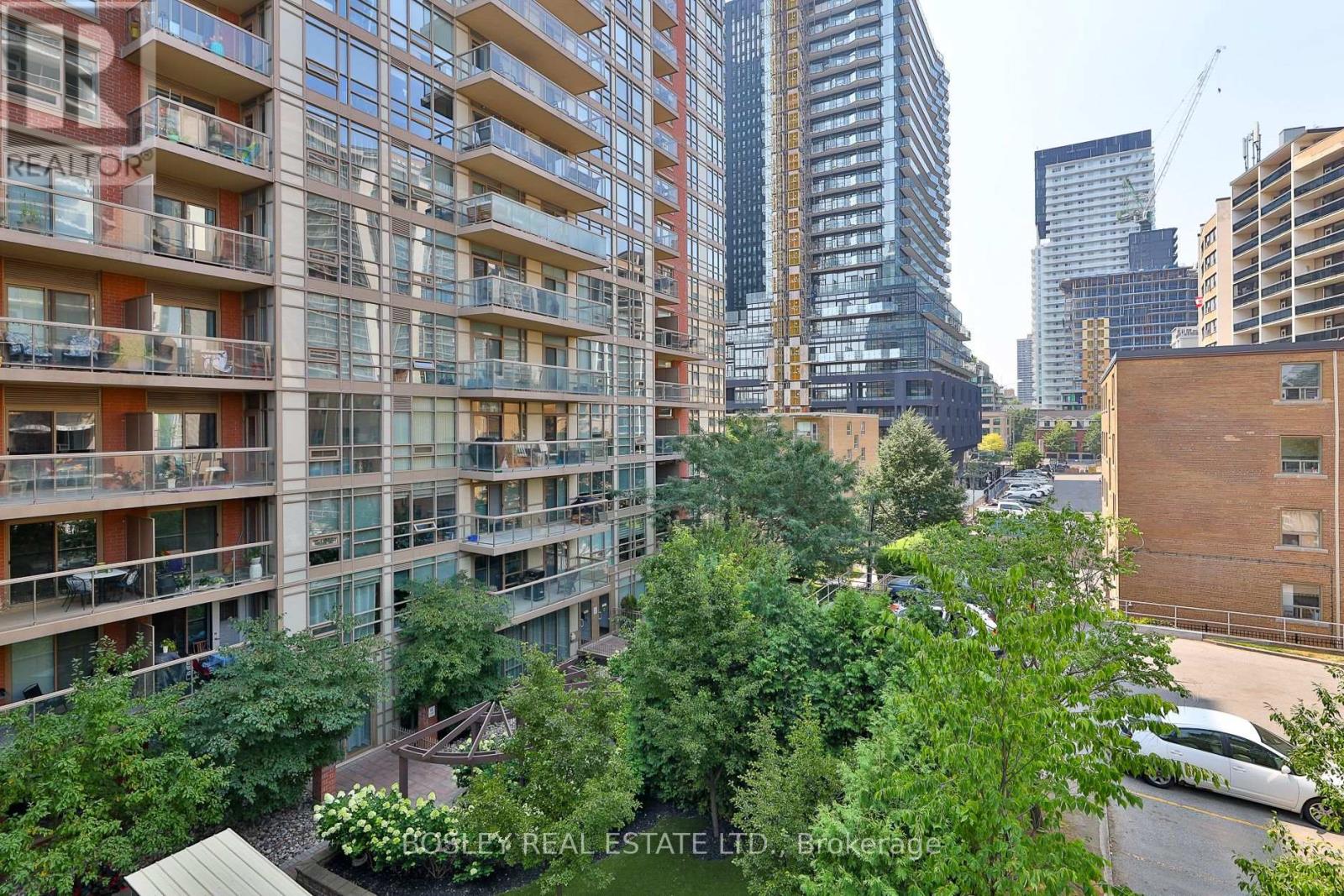 Photo 29 of 412 900 Mount Pleasant Road, Toronto ON