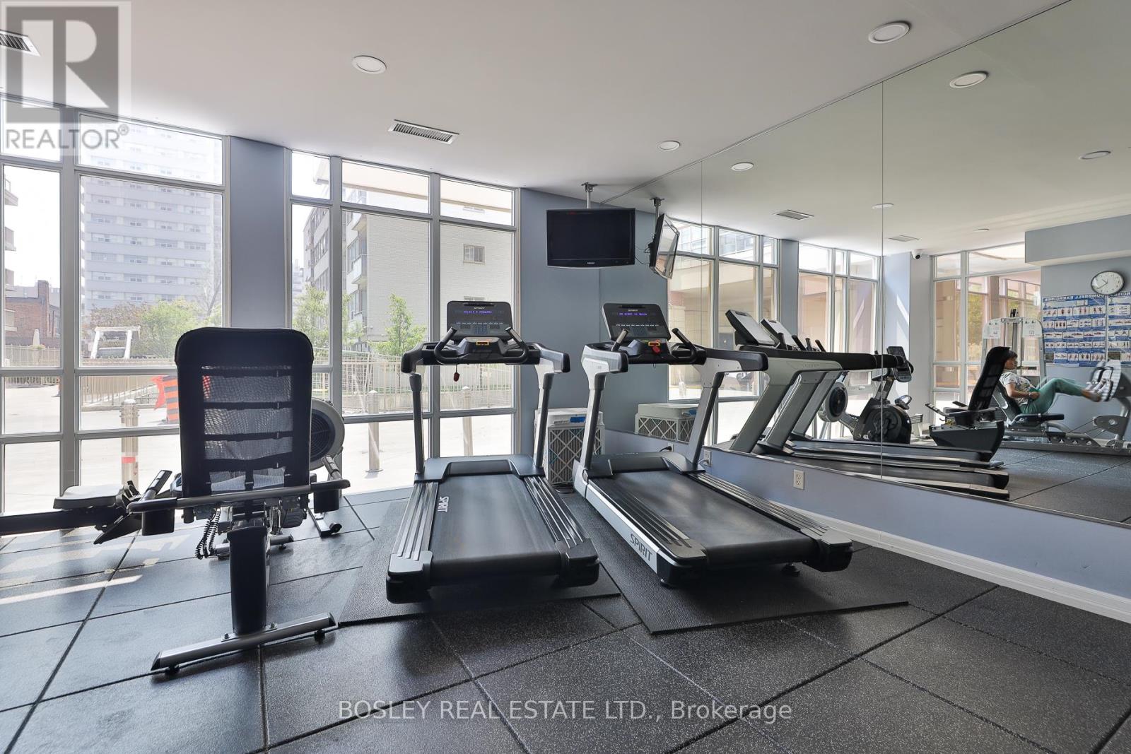 Photo 30 of 412 900 Mount Pleasant Road, Toronto ON