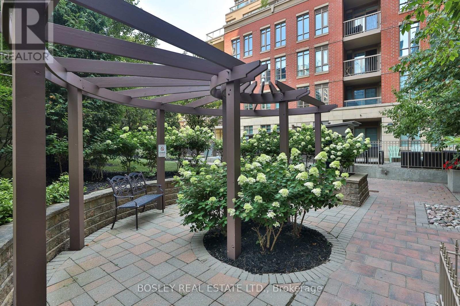 Photo 36 of 412 900 Mount Pleasant Road, Toronto ON