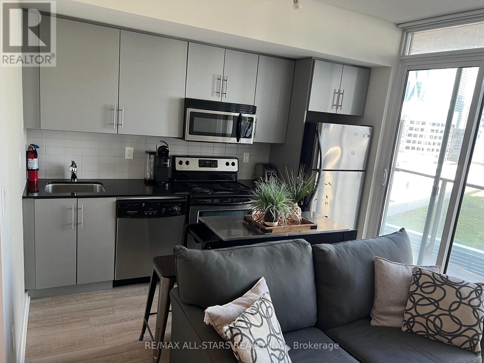 Photo 3 of 1306 55 Bremner Boulevard, Toronto ON